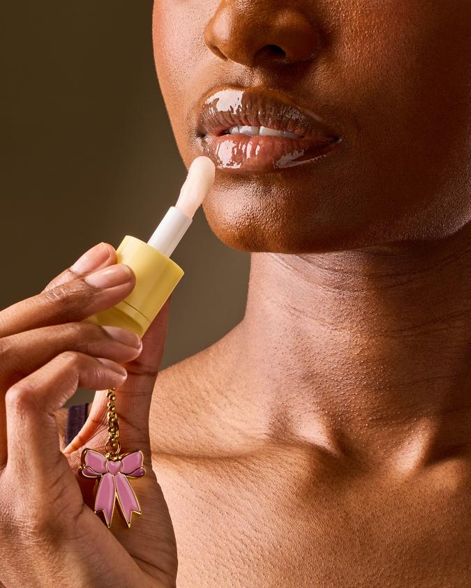 Confetti Cake Pop image number 3