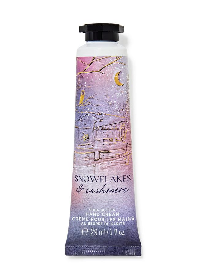 Snowflakes & Cashmere Snowflakes & Cashmere