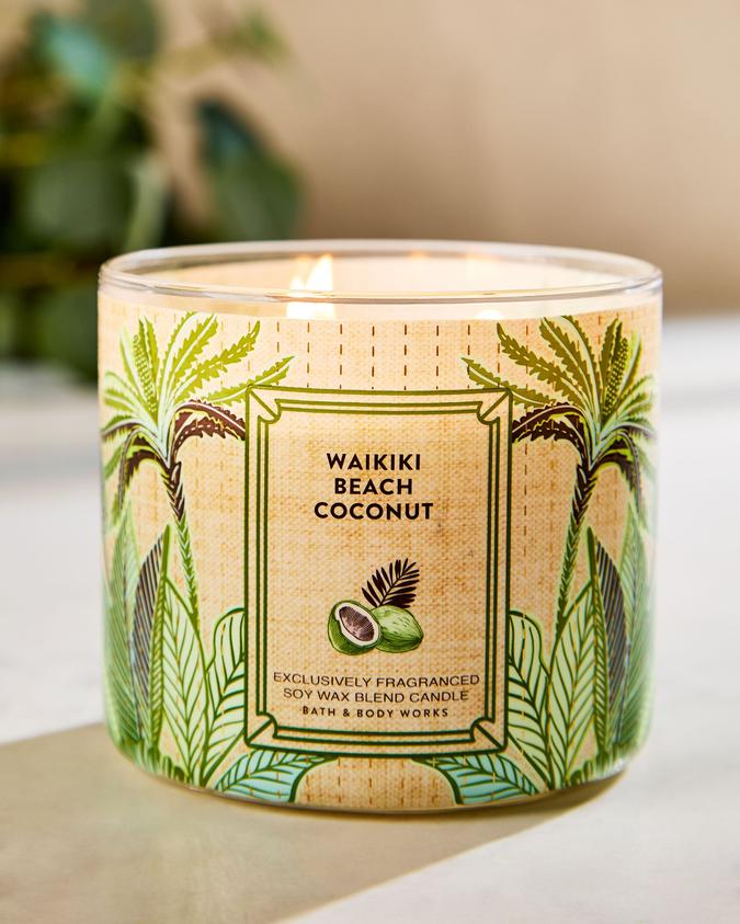 Waikiki Beach Coconut image number 2
